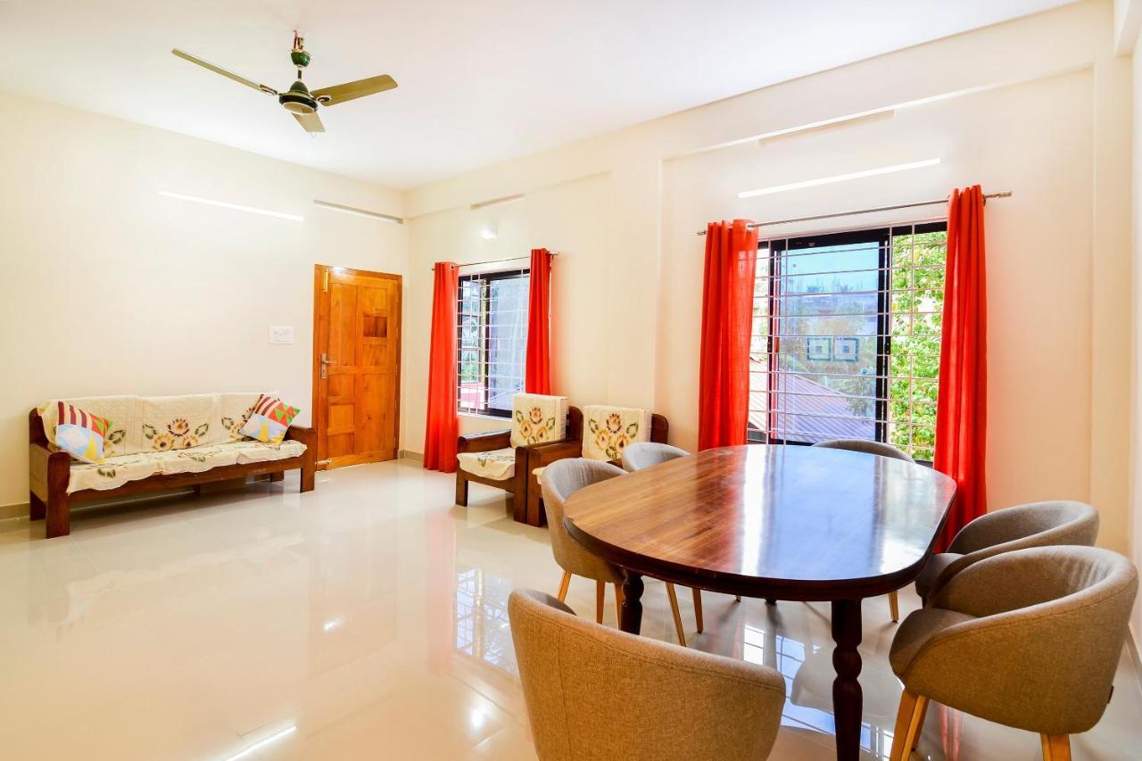 Oyo Home 81801 Akash Villa Trippapur Exterior foto