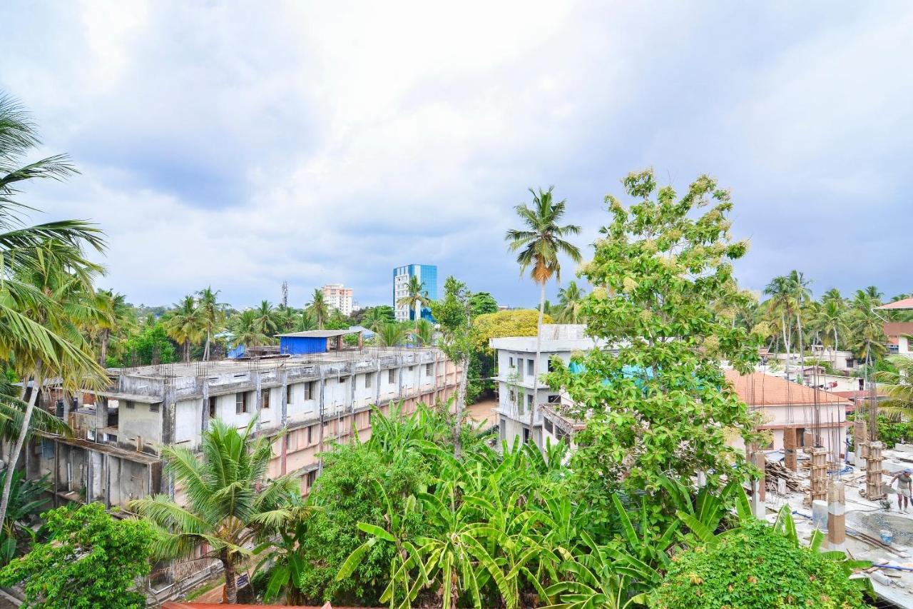 Oyo Home 81801 Akash Villa Trippapur Exterior foto