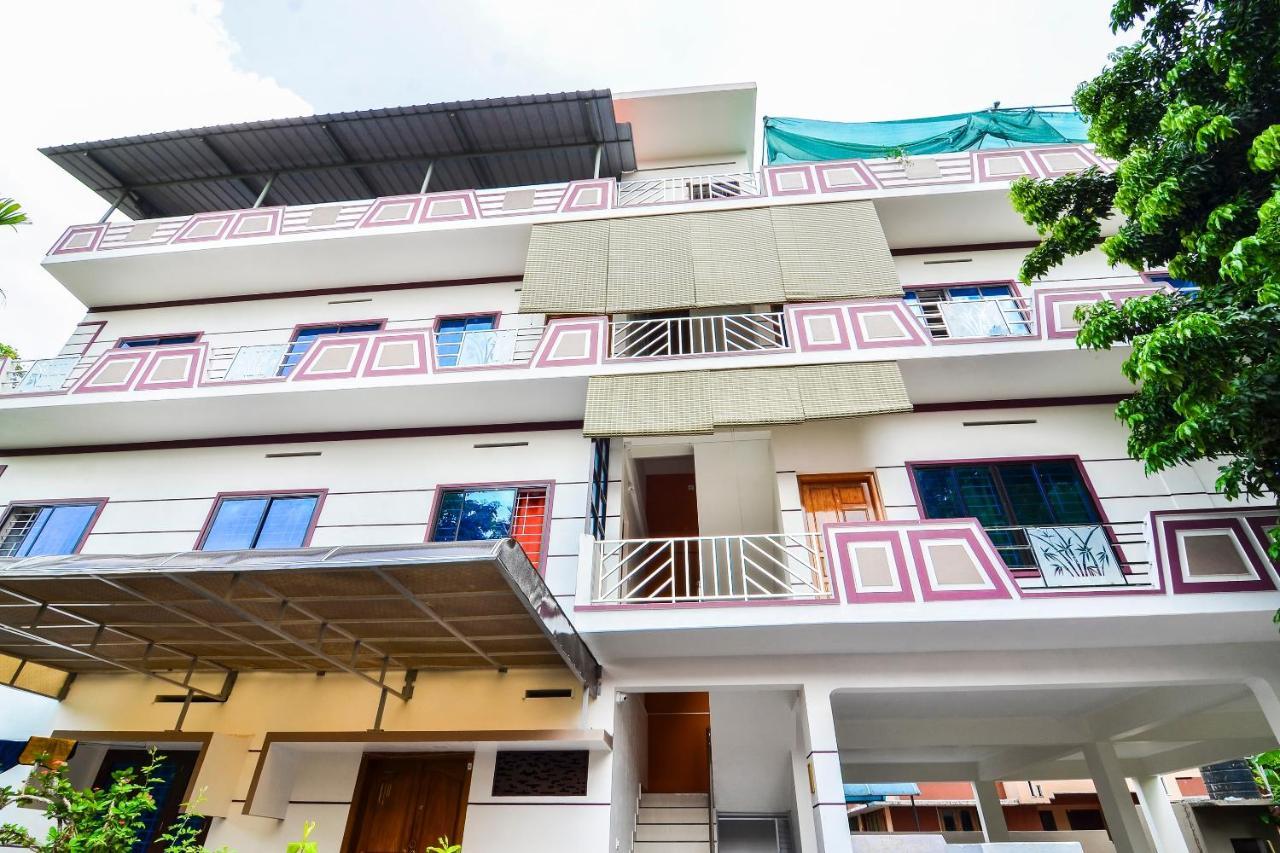 Oyo Home 81801 Akash Villa Trippapur Exterior foto