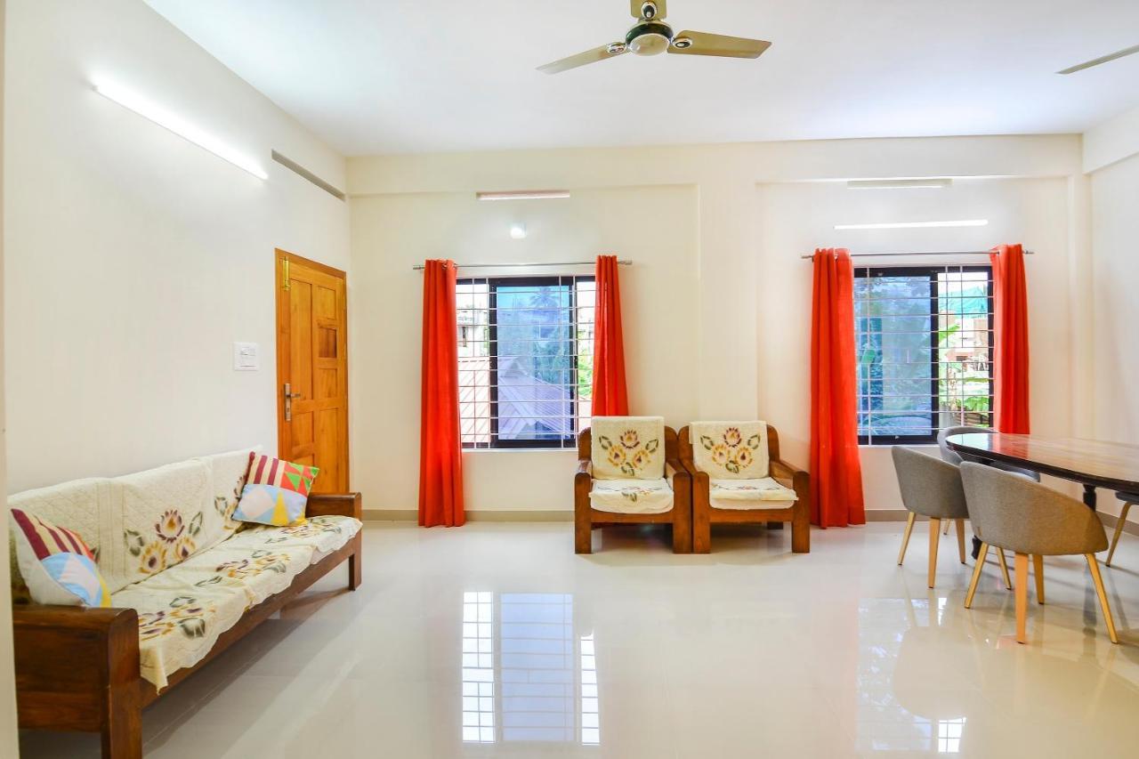Oyo Home 81801 Akash Villa Trippapur Exterior foto