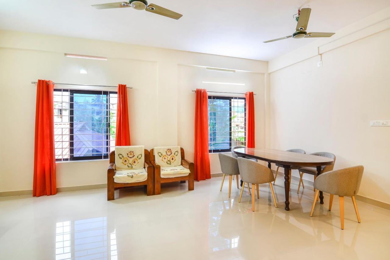 Oyo Home 81801 Akash Villa Trippapur Exterior foto